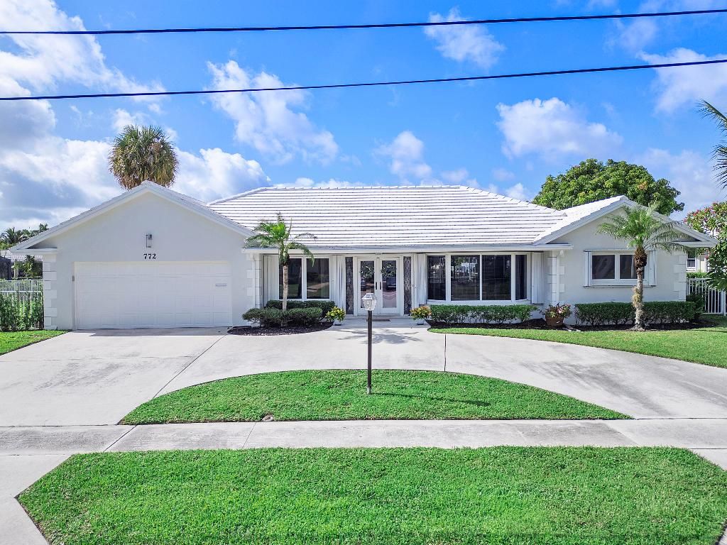 Photo of 772 Apple Tree Lane, Boca Raton, FL 33486 (MLS # R11108819)