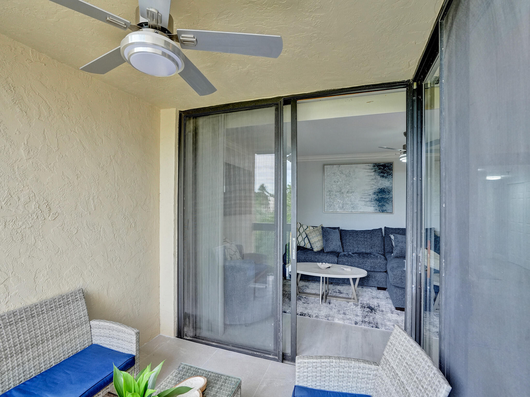 LAVERS RESORT & RACQUET CLUB - Residential Lease