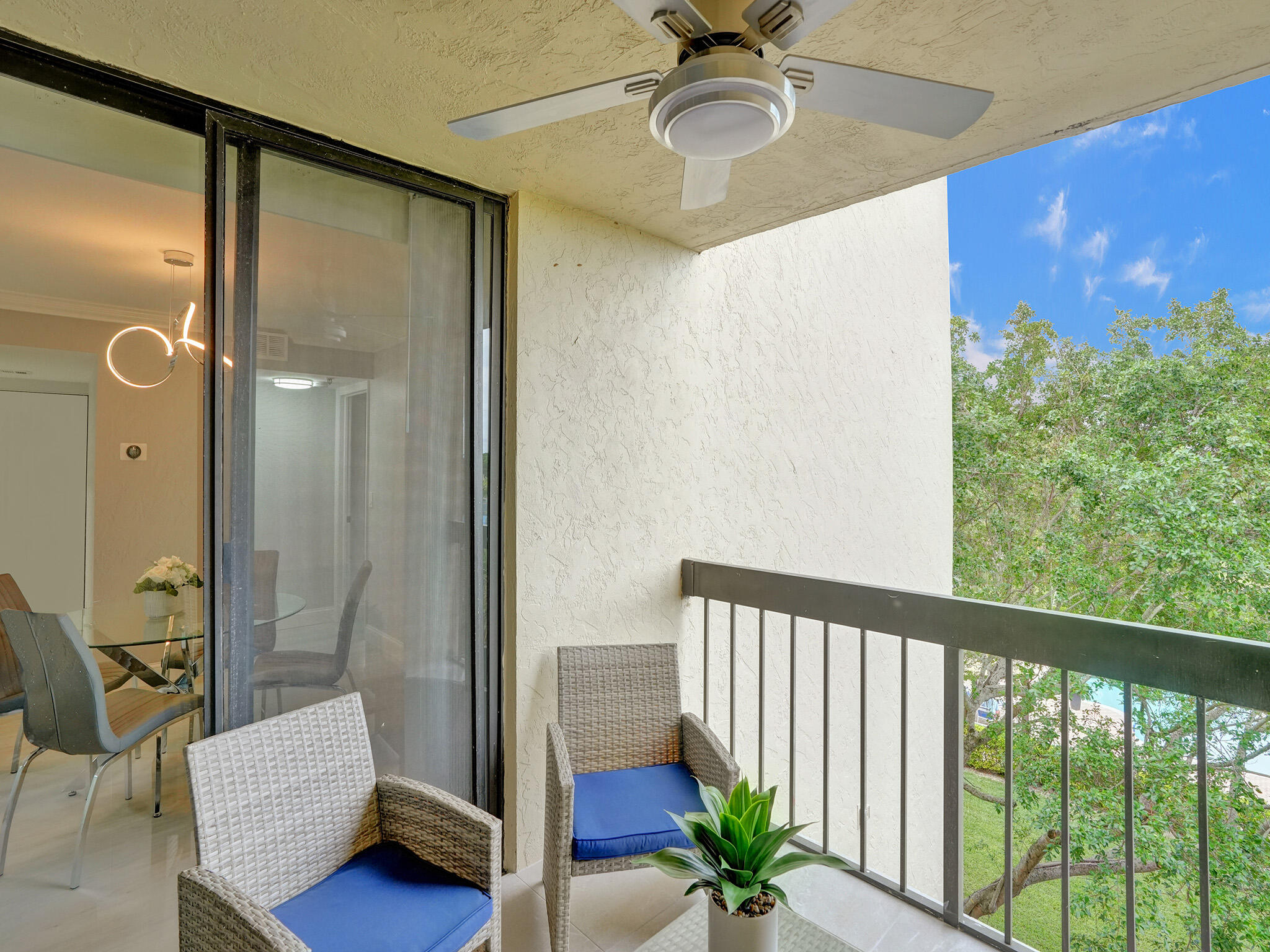 LAVERS RESORT & RACQUET CLUB - Residential Lease