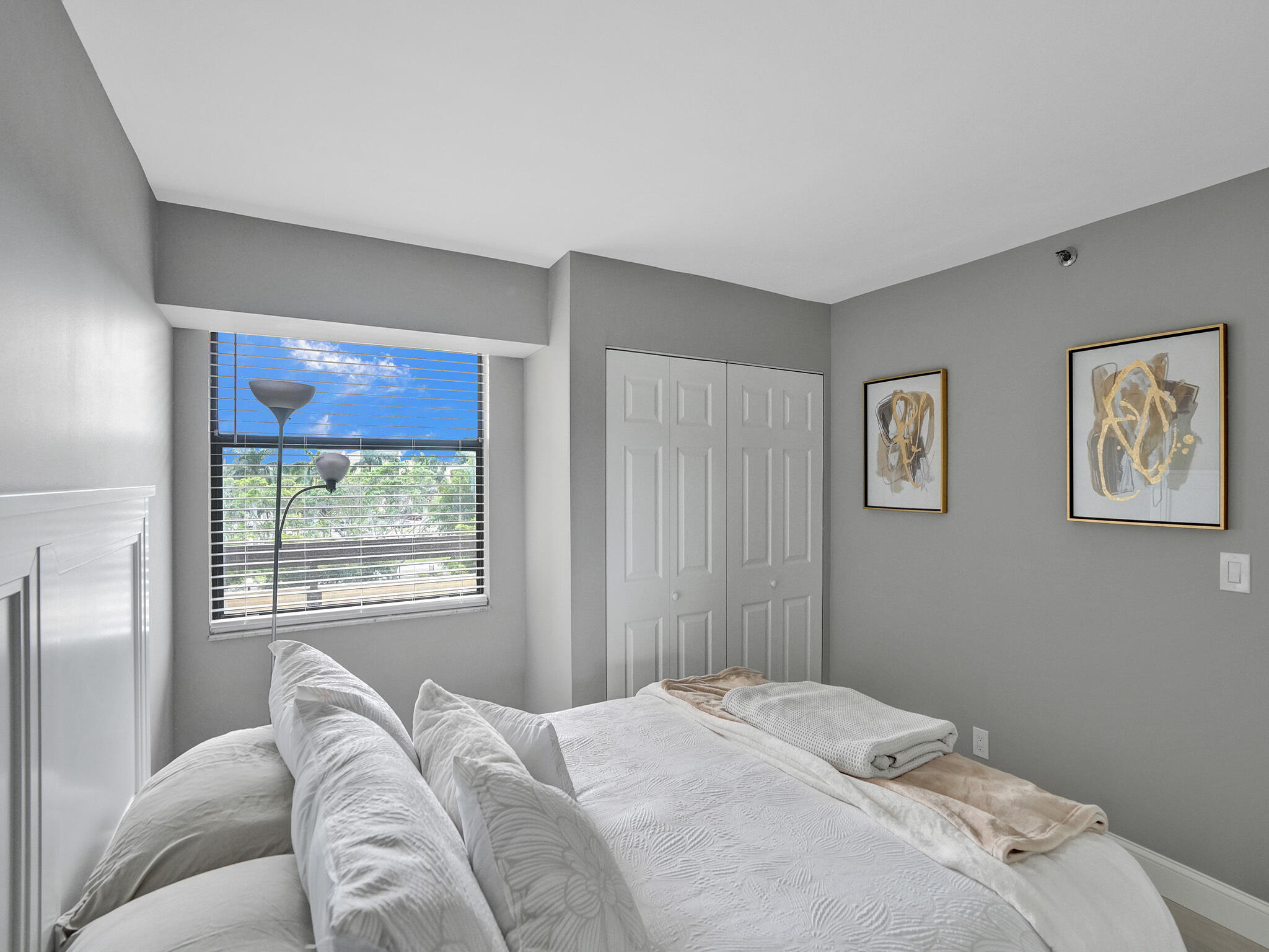 LAVERS RESORT & RACQUET CLUB - Residential Lease