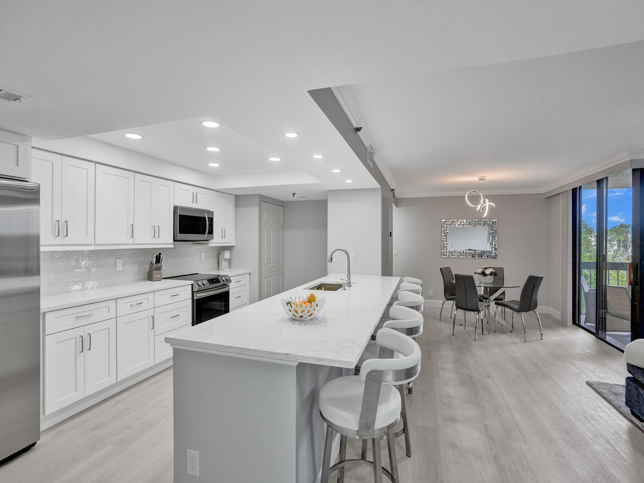 LAVERS RESORT & RACQUET CLUB - Residential Lease
