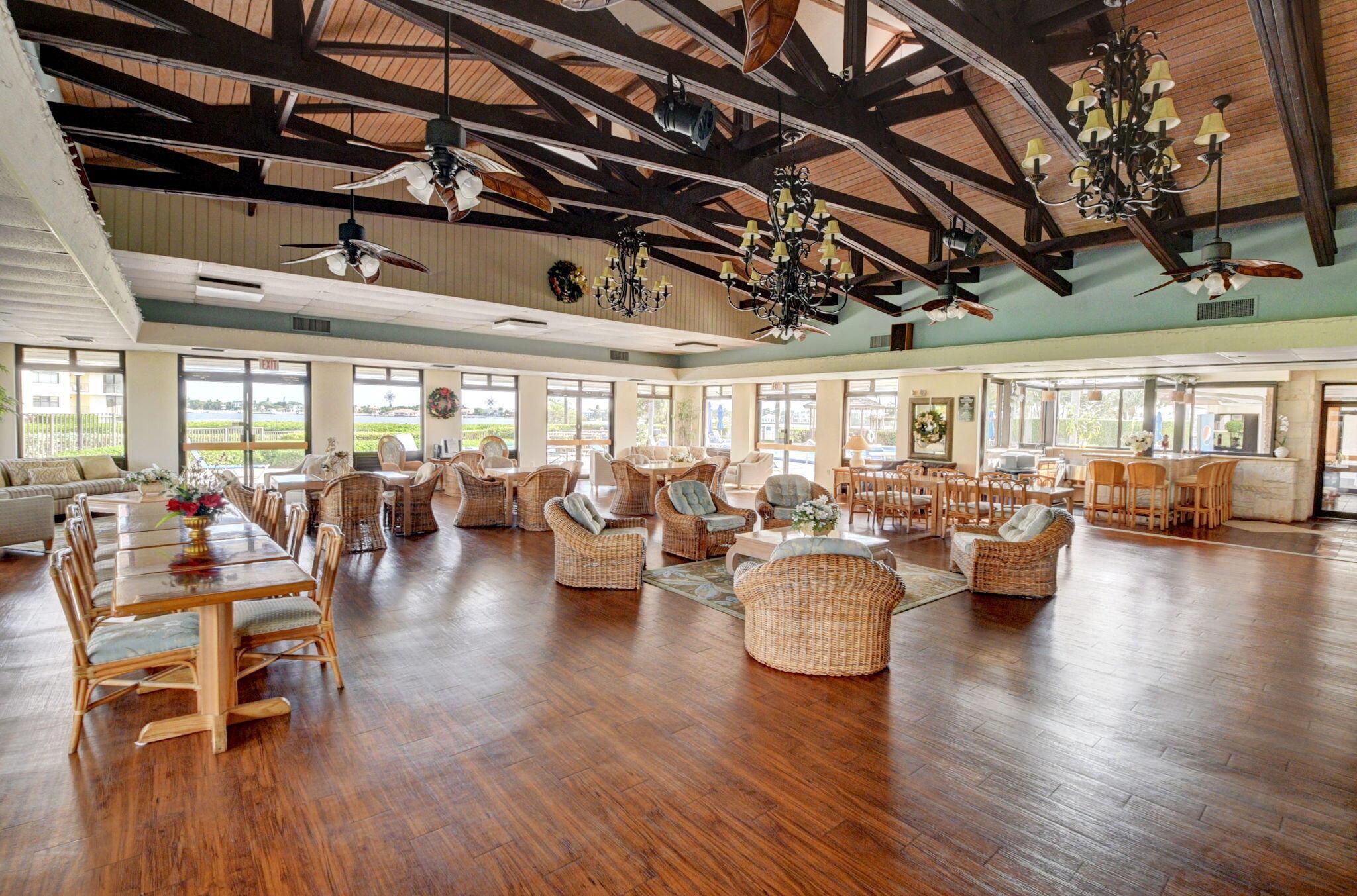 HALF MOON BAY CONDO - Residential Lease