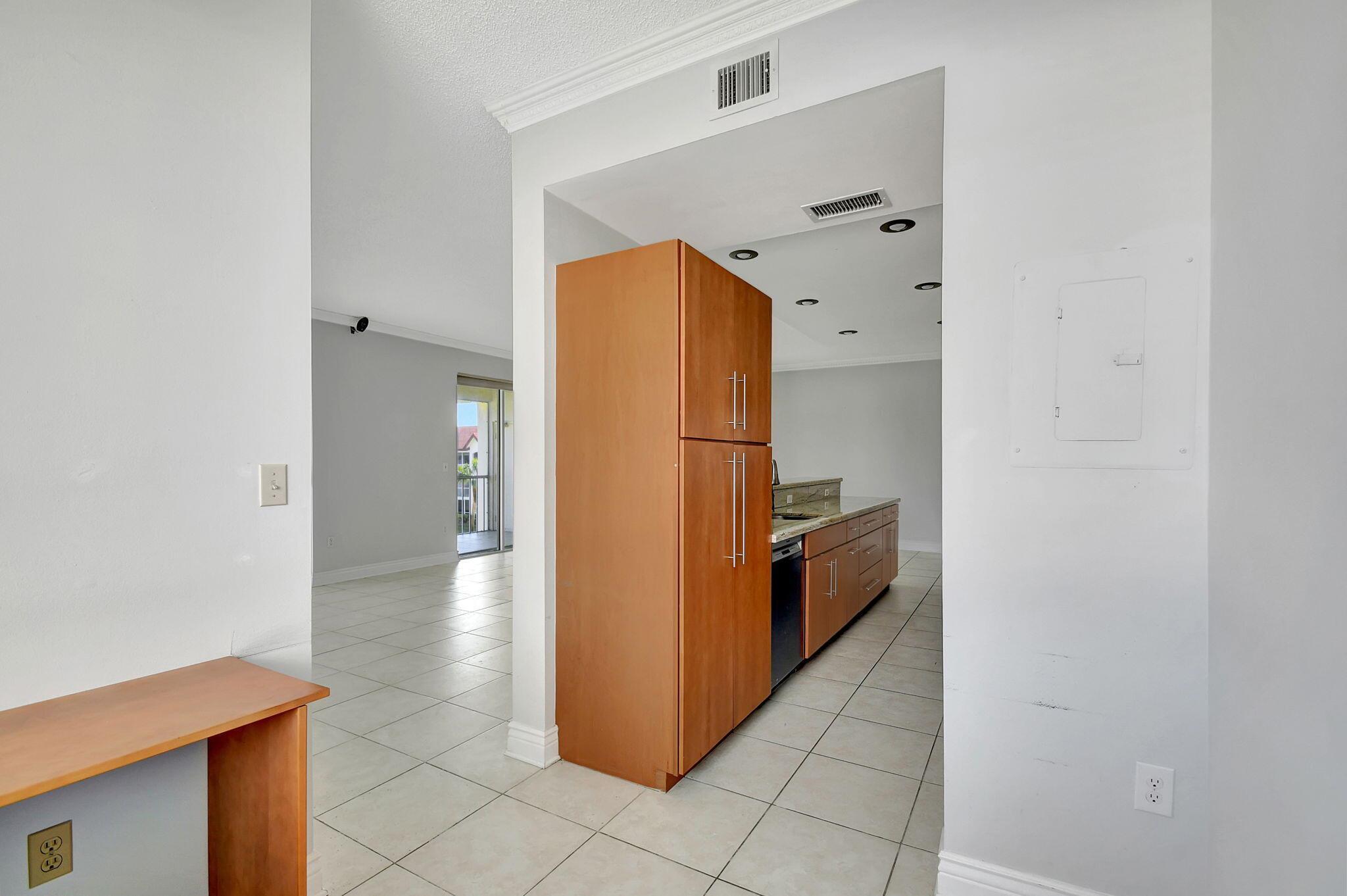 HALF MOON BAY CONDO - Residential Lease
