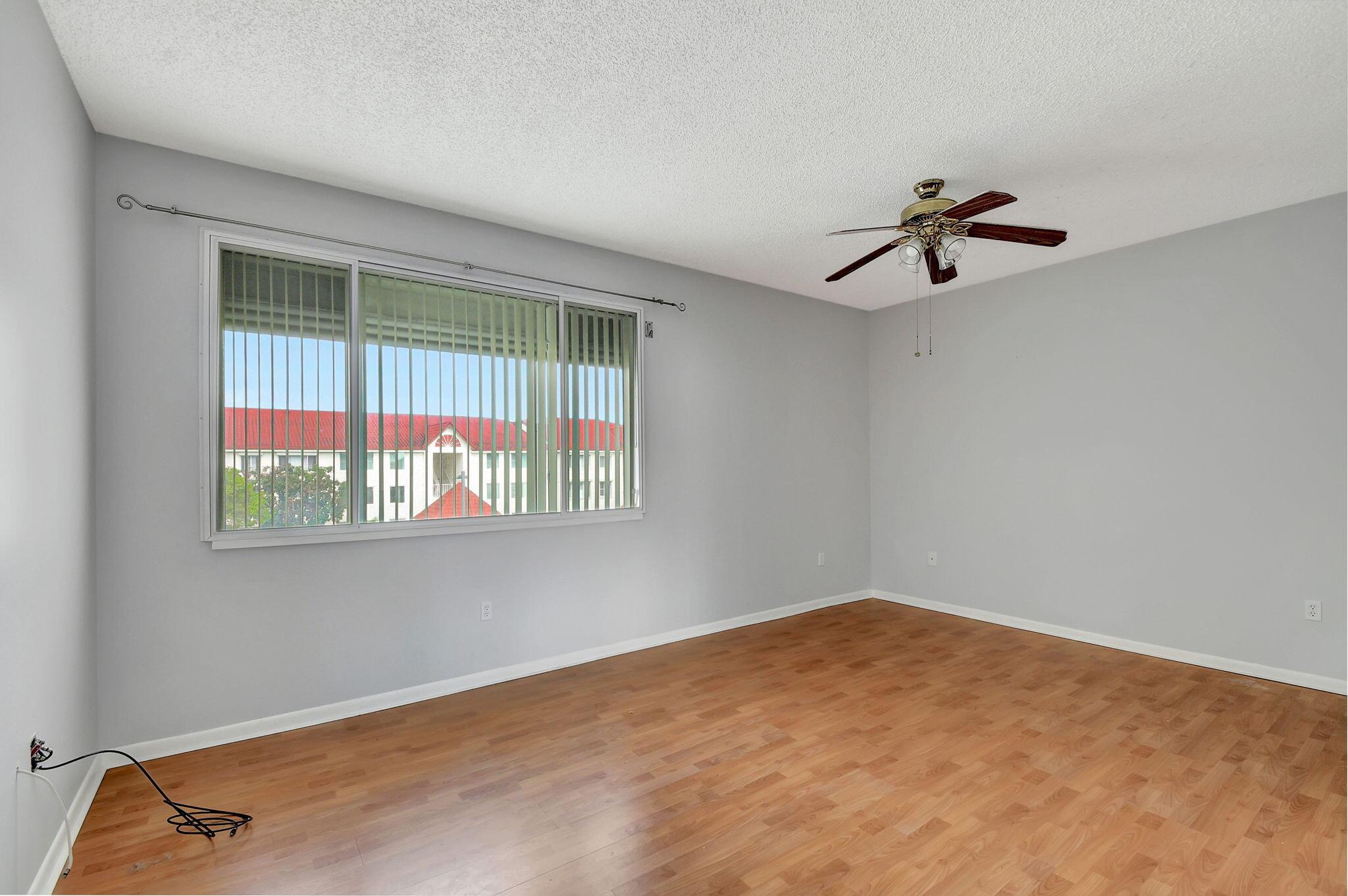 HALF MOON BAY CONDO - Residential Lease