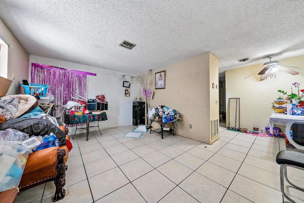 Photo of 116 S J Street, Lake Worth Beach, FL 33460 (MLS # R10952797)
