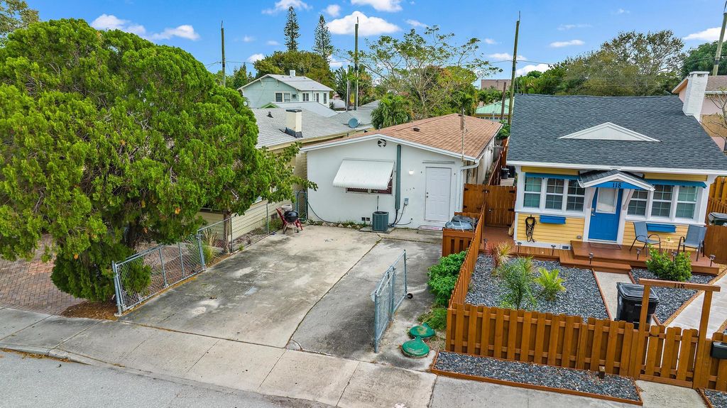 Photo of 116 S J Street, Lake Worth Beach, FL 33460 (MLS # R10952797)