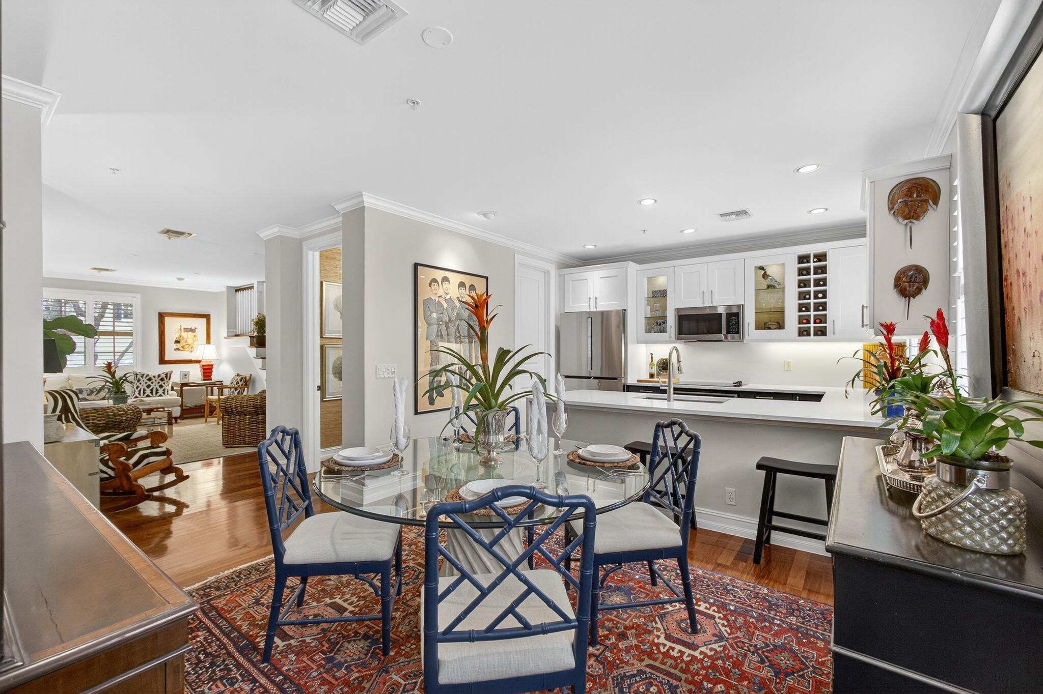 MAGNOLIA COURT - Residential