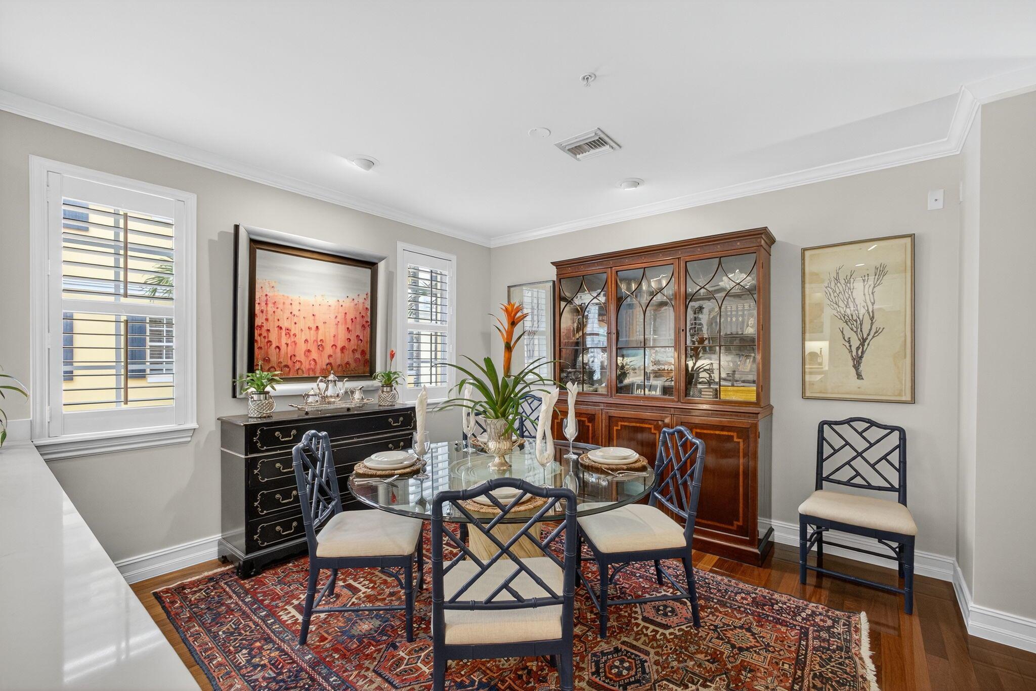 MAGNOLIA COURT - Residential