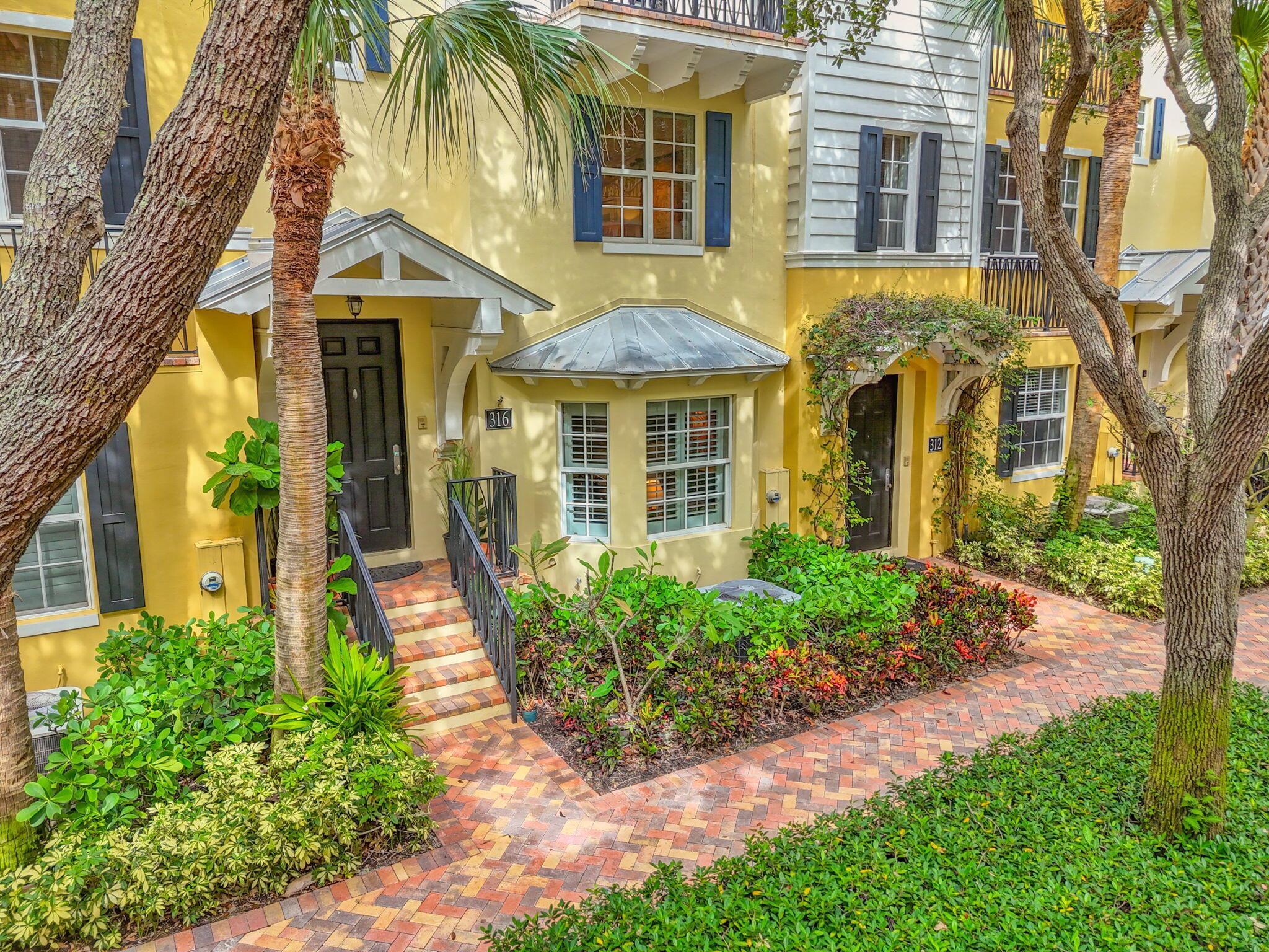 MAGNOLIA COURT - Residential