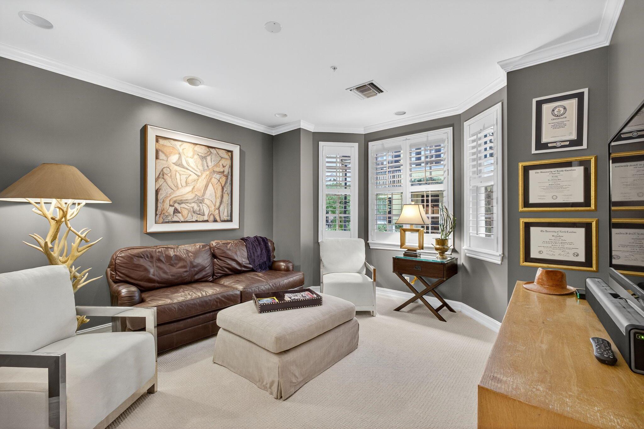 MAGNOLIA COURT - Residential