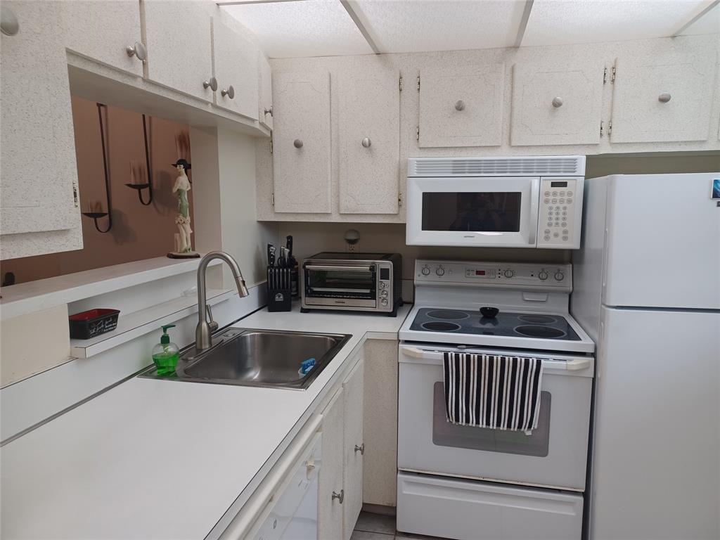 1391 S Ocean Boulevard 105