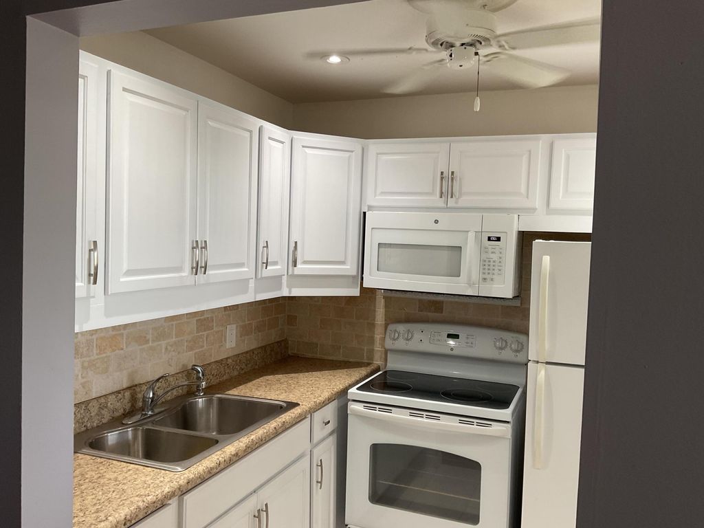 Photo of 231 Berkshire K, West Palm Beach, FL 33417 (MLS # R11168367)