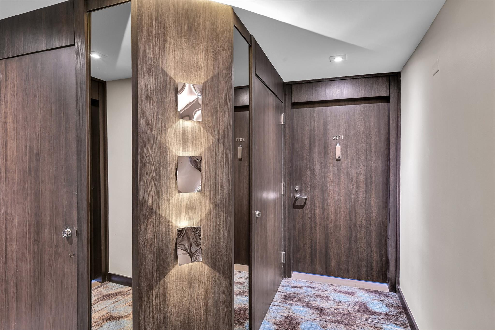 16425 Collins Avenue 2011