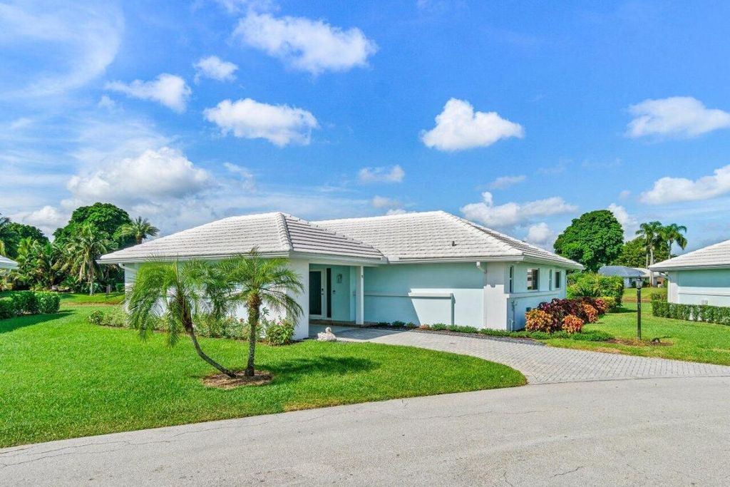 Photo of 11 Slash Pine Drive, Boynton Beach, FL 33436 (MLS # R11114619)