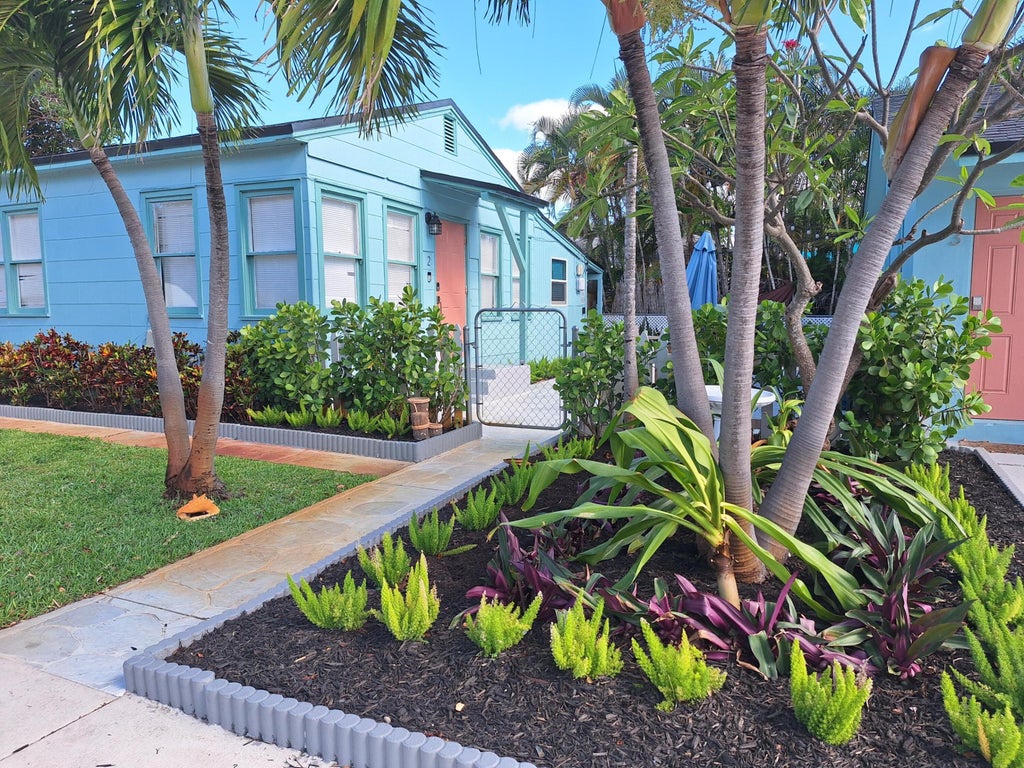 Photo of 802 N M Street #2, Lake Worth Beach, FL 33460 (MLS # R10978996)