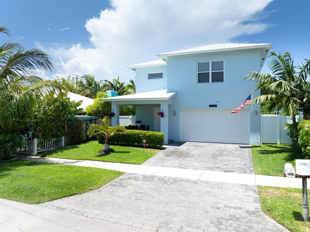 Photo of 8923 SE Ceres Street, Hobe Sound, FL 33455 (MLS # R11089349)