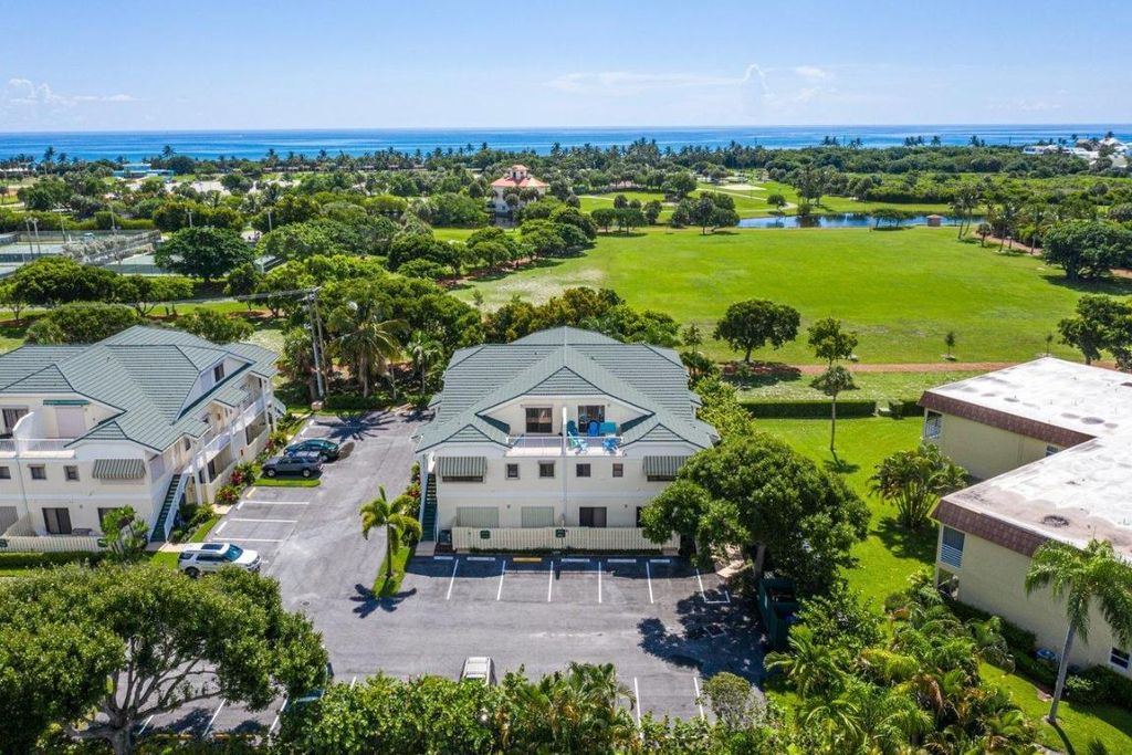 Photo of 860 Bella Vista Court S #60, Jupiter, FL 33477 (MLS # R10981749)