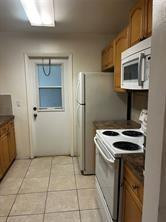 ASTOR CONDO 4 - Residential