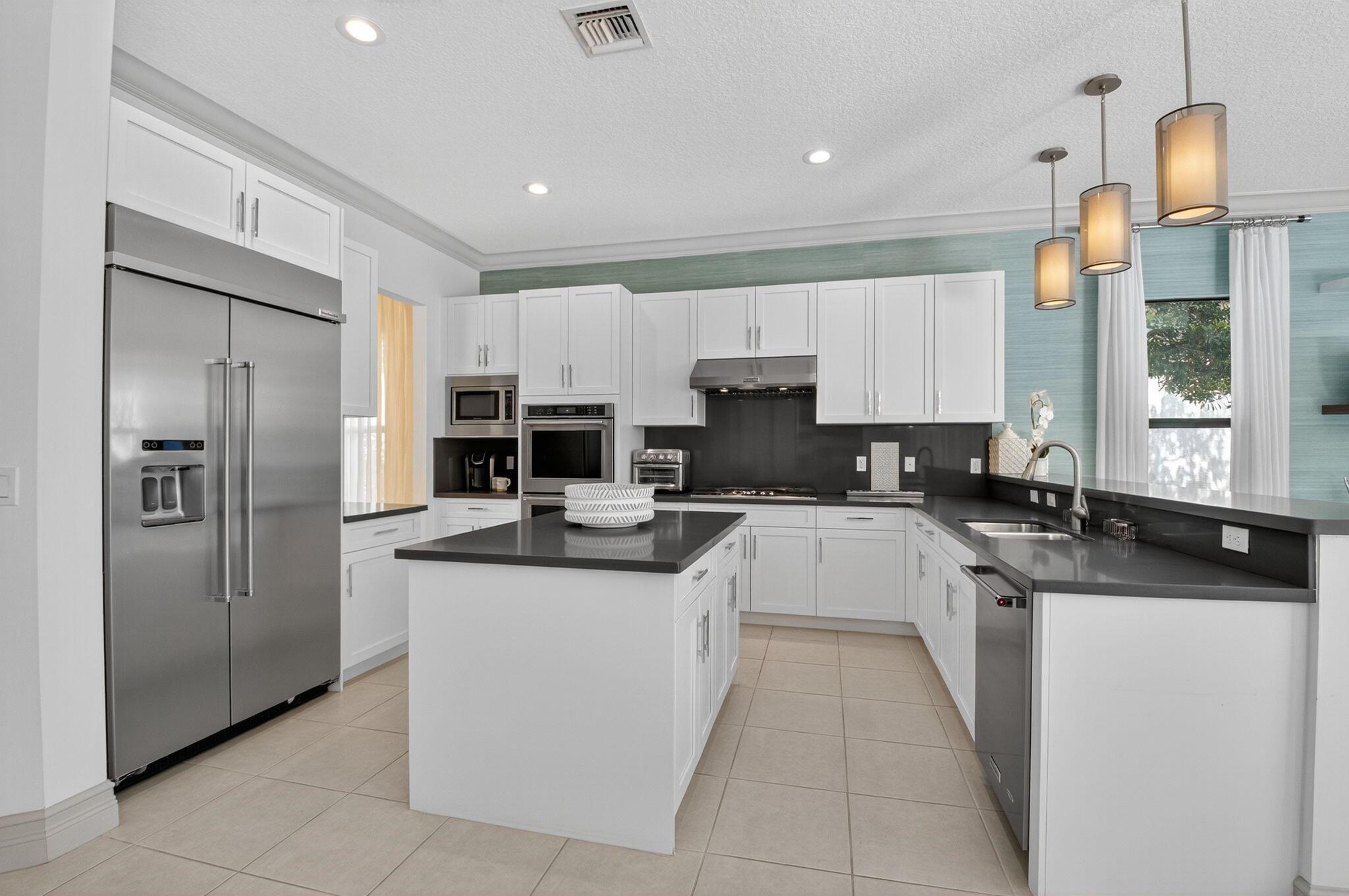 SEVEN BRIDGES - Residential Lease