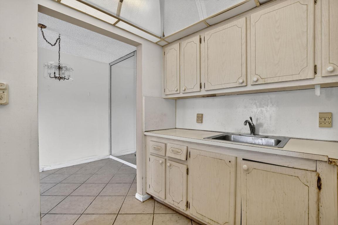 HARWOOD C CONDO - Residential