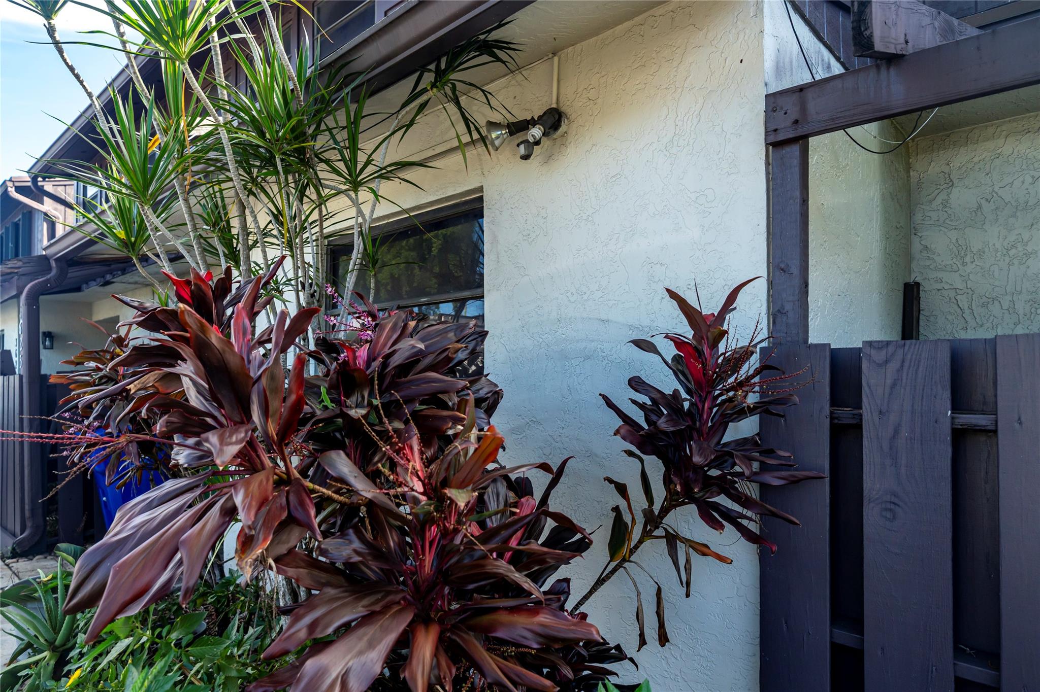 WOODSCAPE CONDOMINIUMS - Residential