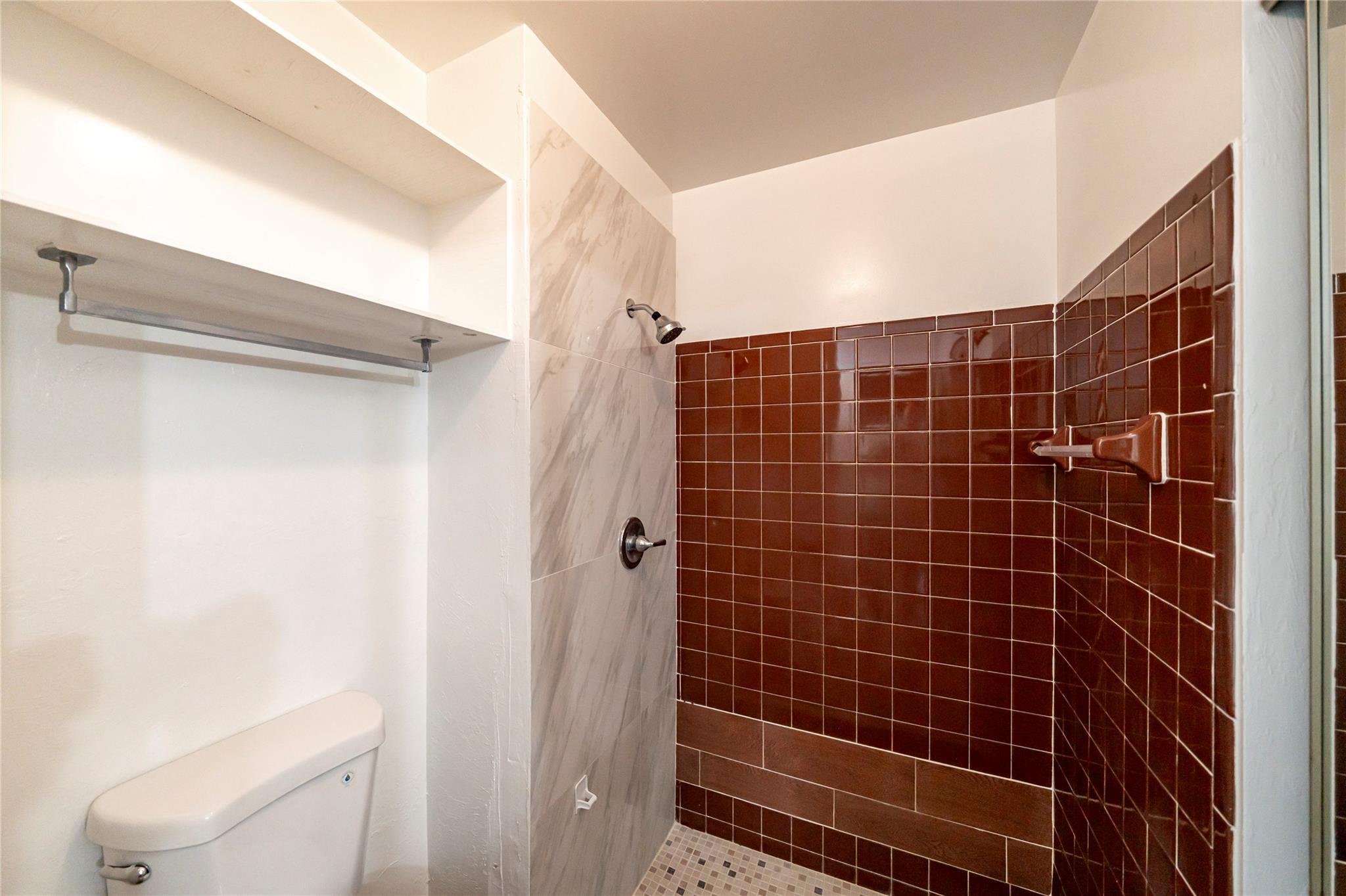 WOODSCAPE CONDOMINIUMS - Residential