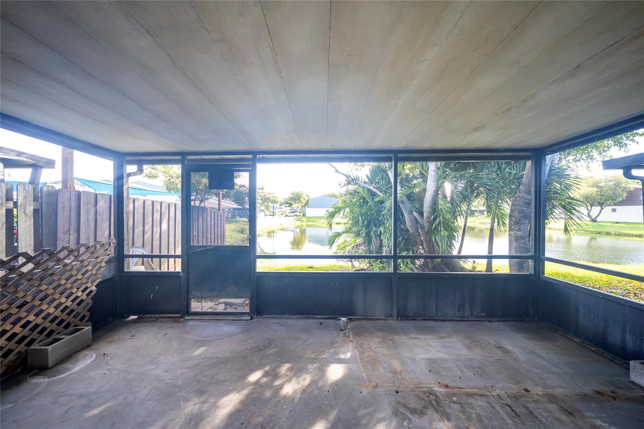 WOODSCAPE CONDOMINIUMS - Residential