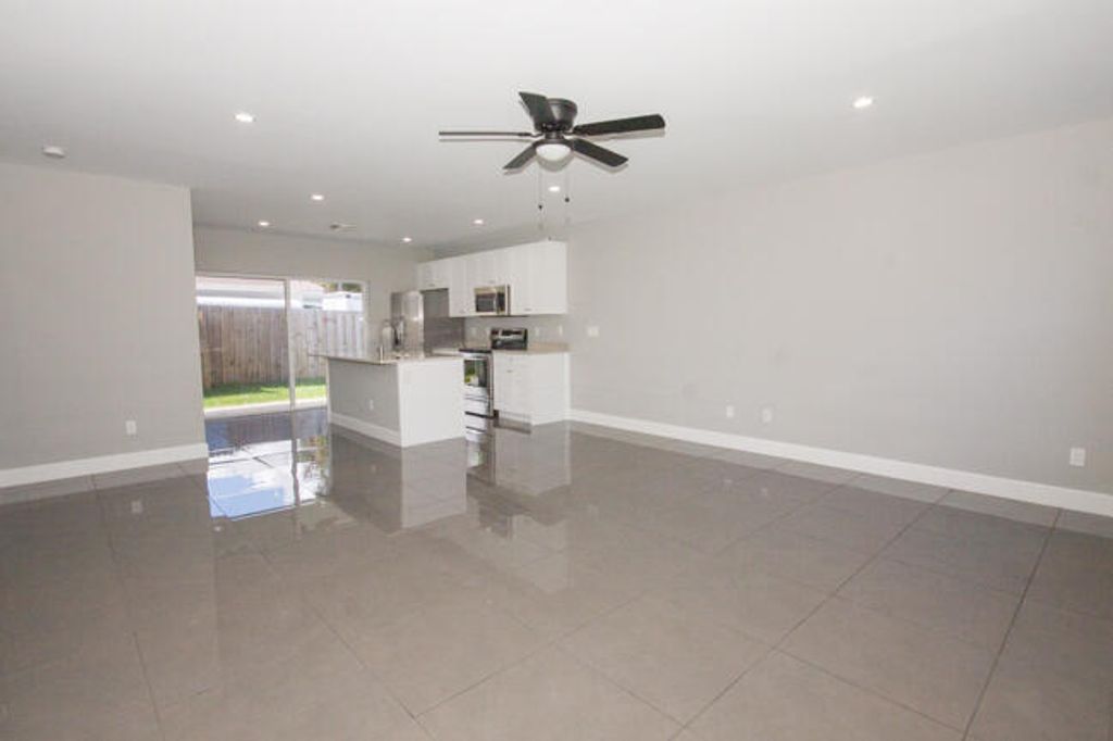 Photo of 195 S 4th Street, Lantana, FL 33462 (MLS # B26034823)