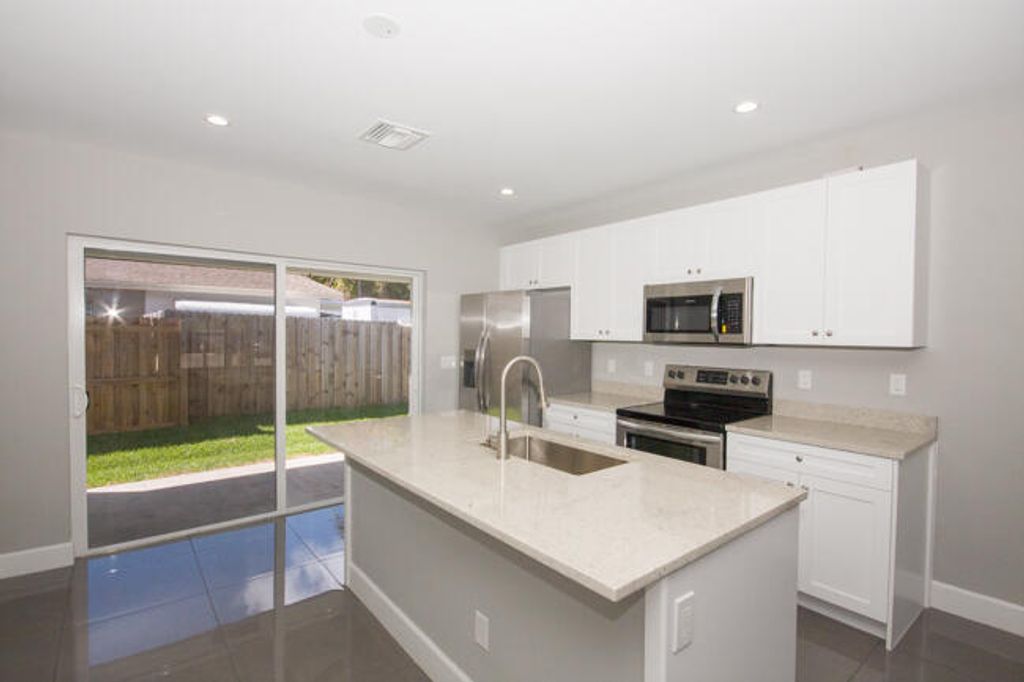 Photo of 195 S 4th Street, Lantana, FL 33462 (MLS # B26034823)