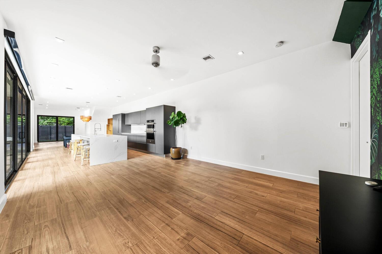 Tarpon River - Residential