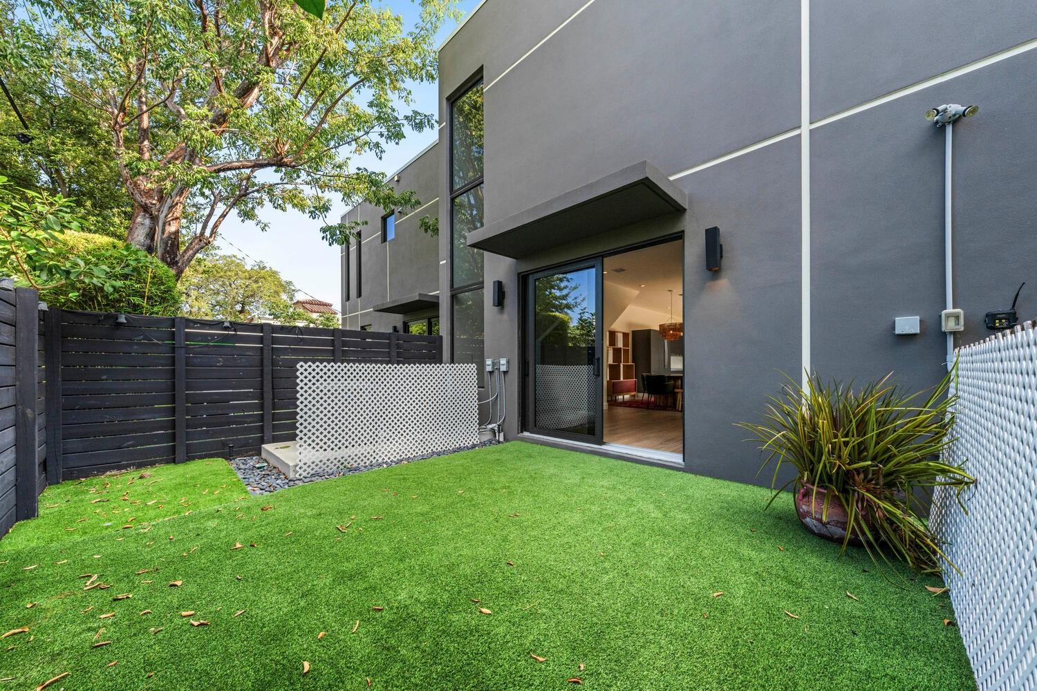 Tarpon River - Residential