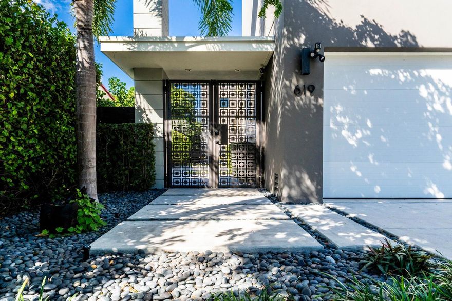 Sophisticated, modern, attached townhouse with courtyard entrance in desirable Tarpon River. Potential separate living area upstairs. Designer kitchen by Italkraft, with sliding glass doors opening to beautiful saltwater pool and patio for entertaining, additional backyard. Fabulous master bedroom, bathroom and closets as well as large guest bedroom. Minutes to the beach, downtown, Las Olas Blvd, airport and major highways.
