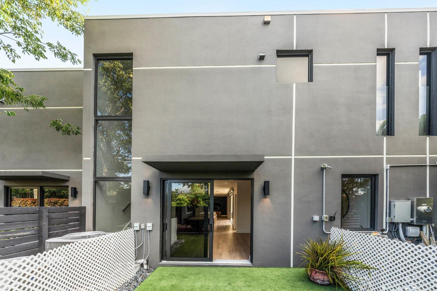 Tarpon River - Residential