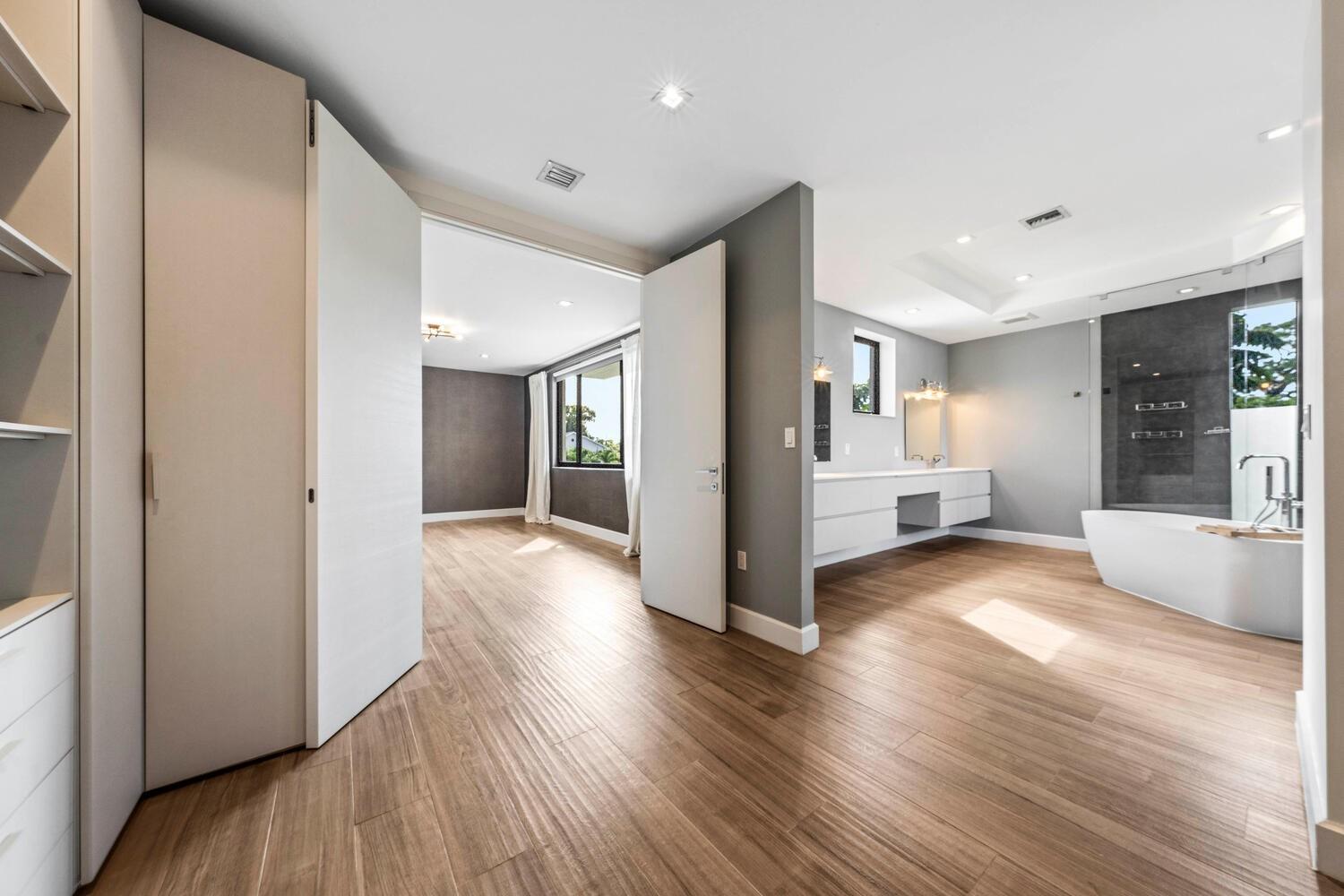 Tarpon River - Residential