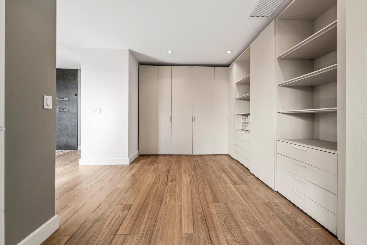 Tarpon River - Residential