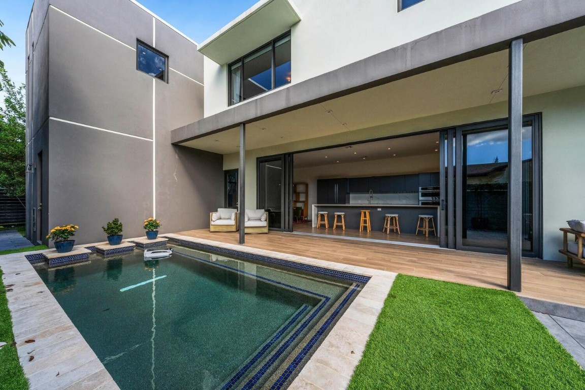 619 SW 10th Street N/A