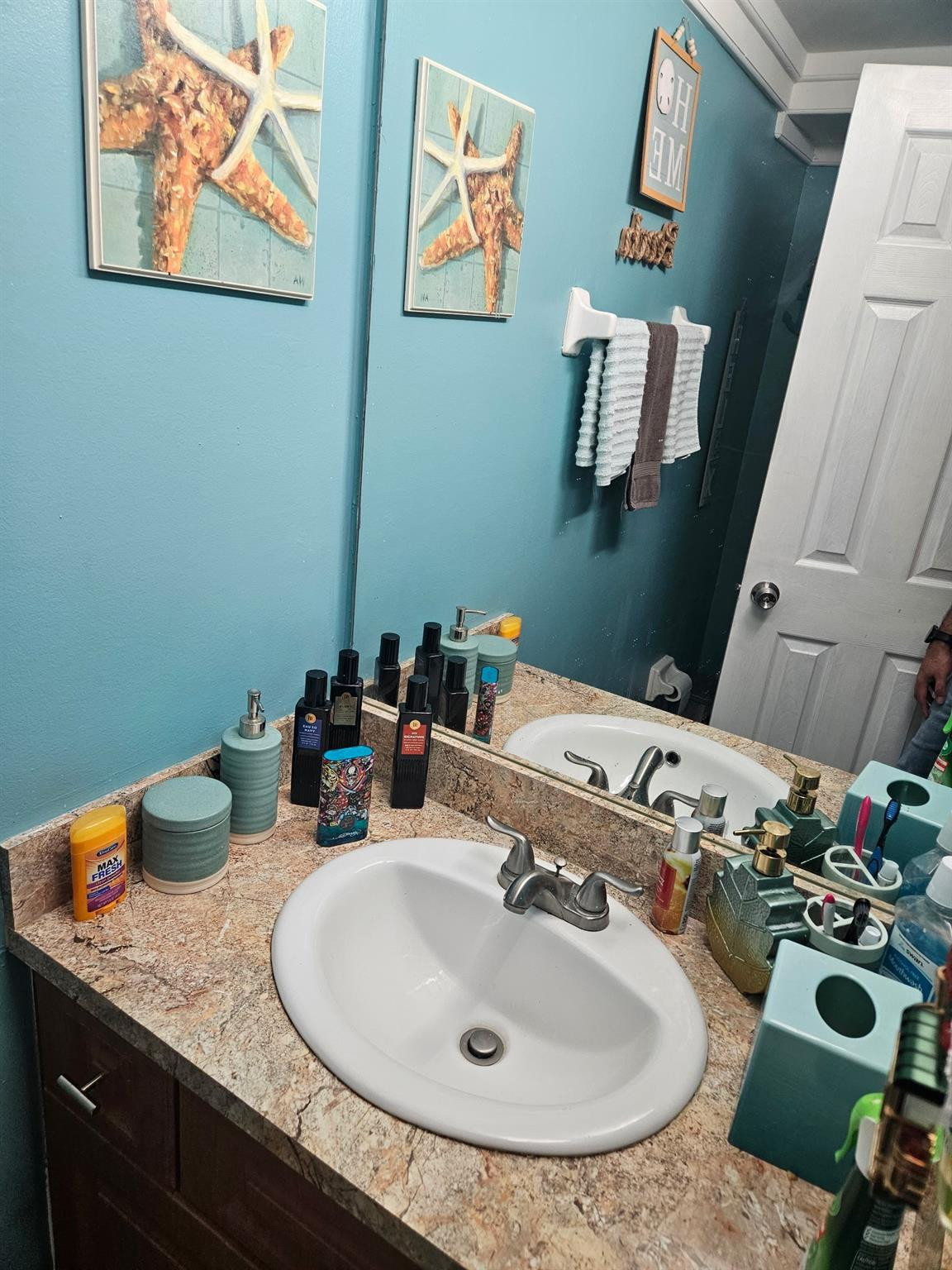 INTERNATIONAL VILLAGE - Residential Lease