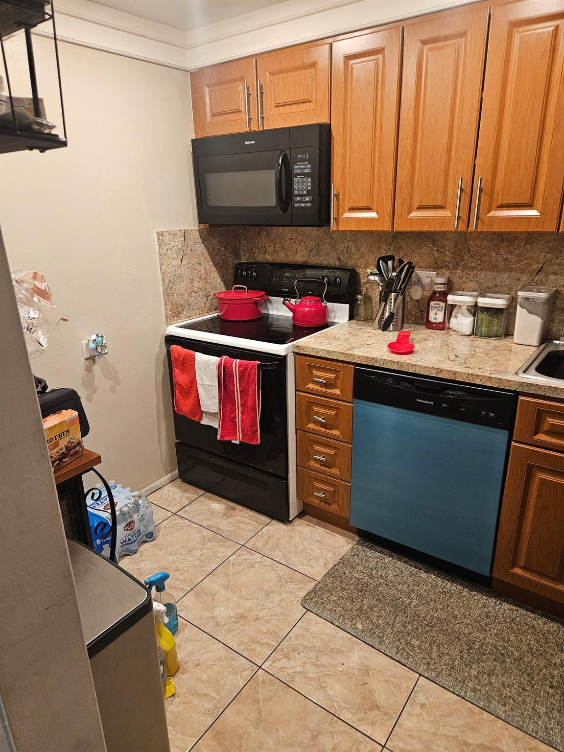 INTERNATIONAL VILLAGE - Residential Lease