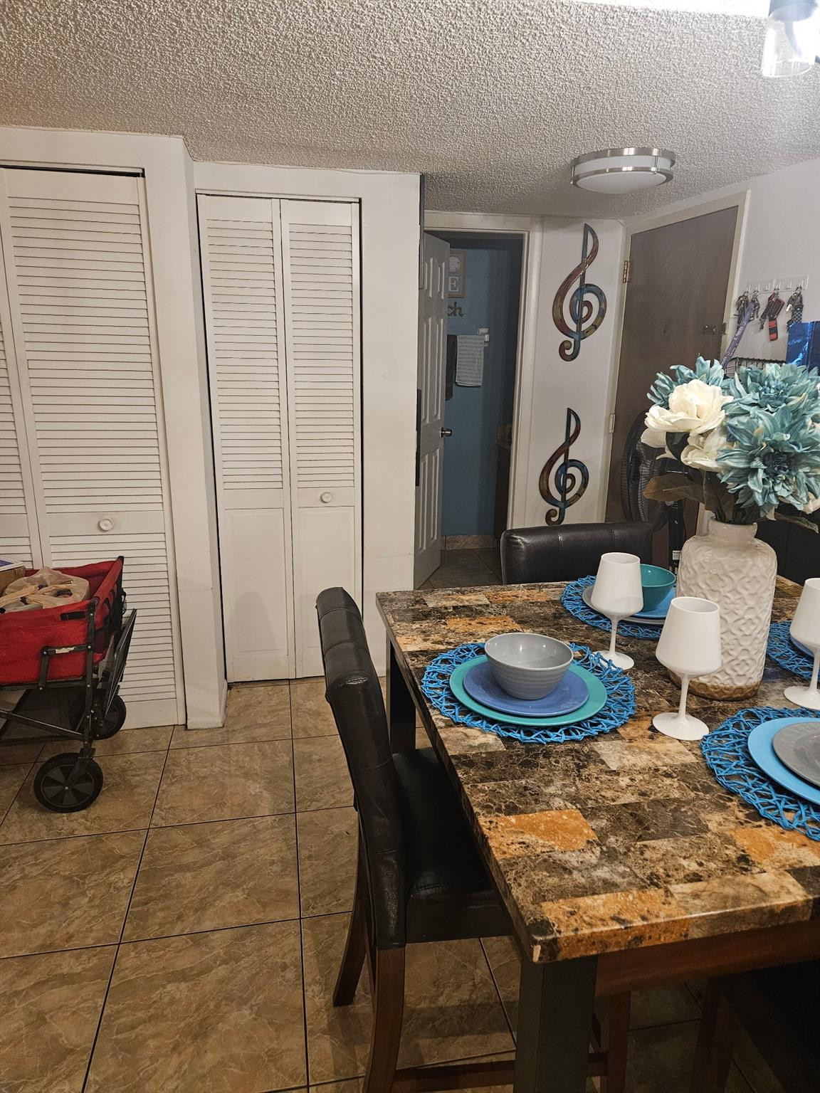 INTERNATIONAL VILLAGE - Residential Lease