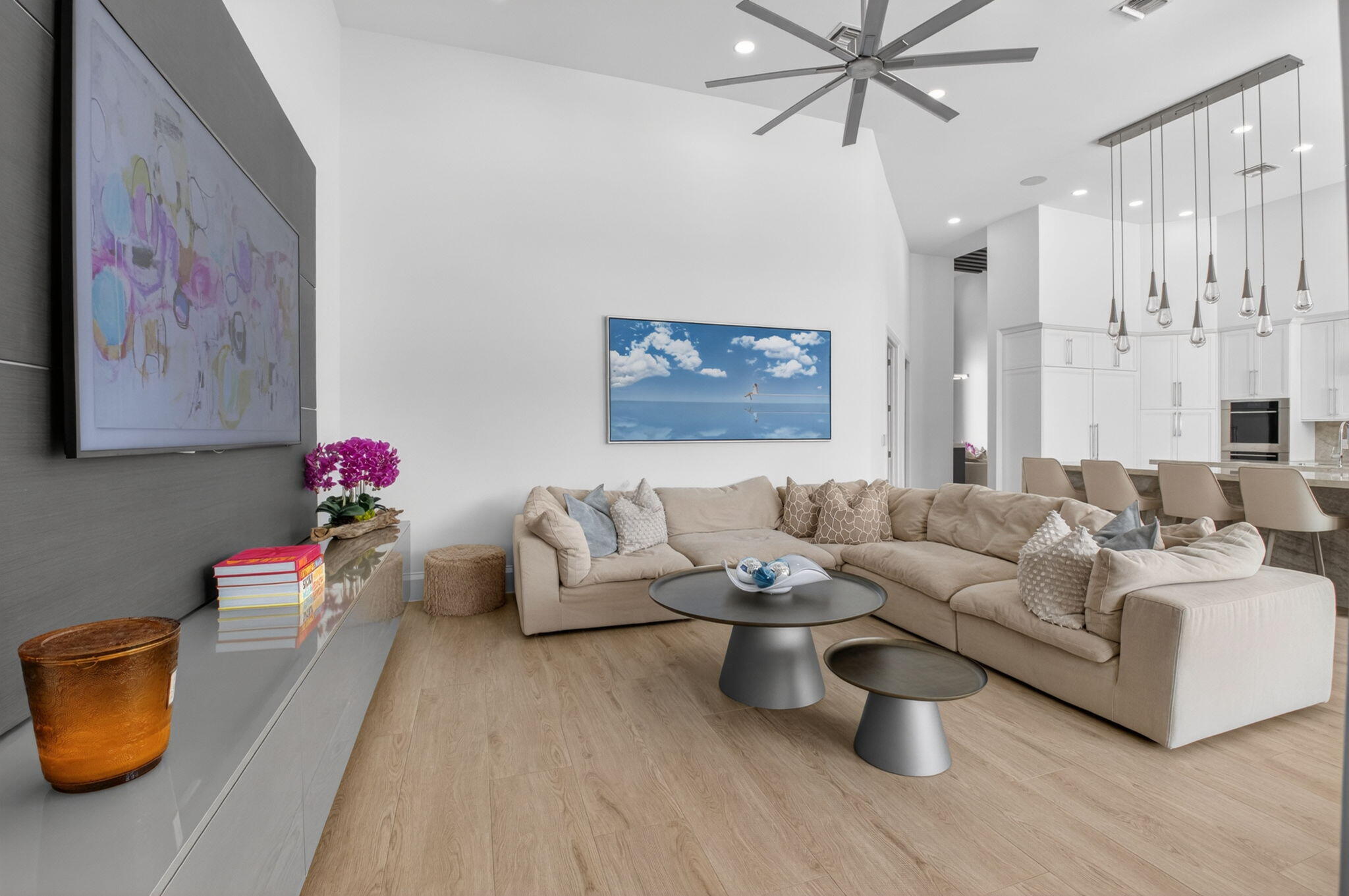 DEVON PLACE - Residential