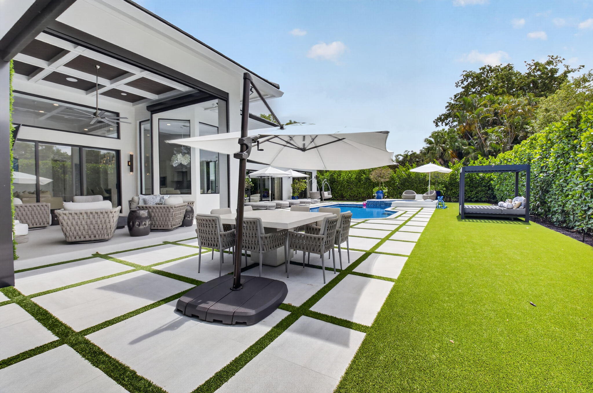 DEVON PLACE - Residential