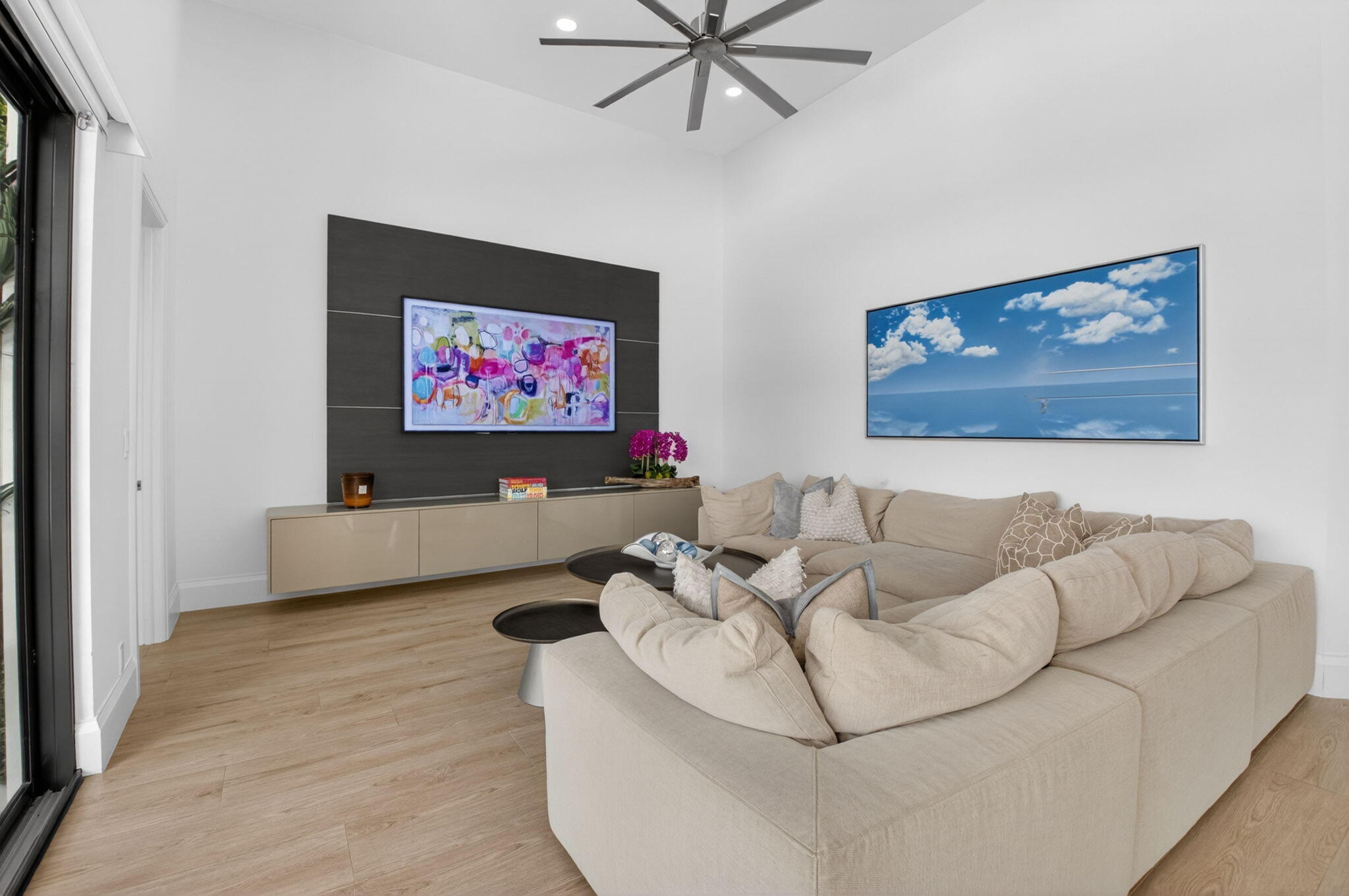 DEVON PLACE - Residential