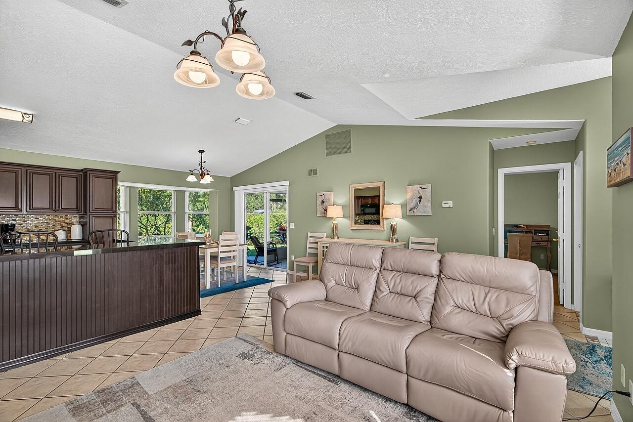 TREASURE TRAIL SUBDIVISIO - Residential