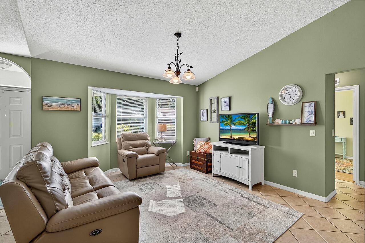TREASURE TRAIL SUBDIVISIO - Residential