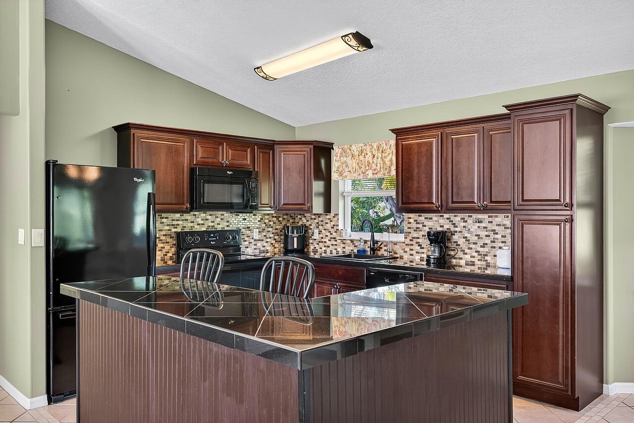 TREASURE TRAIL SUBDIVISIO - Residential