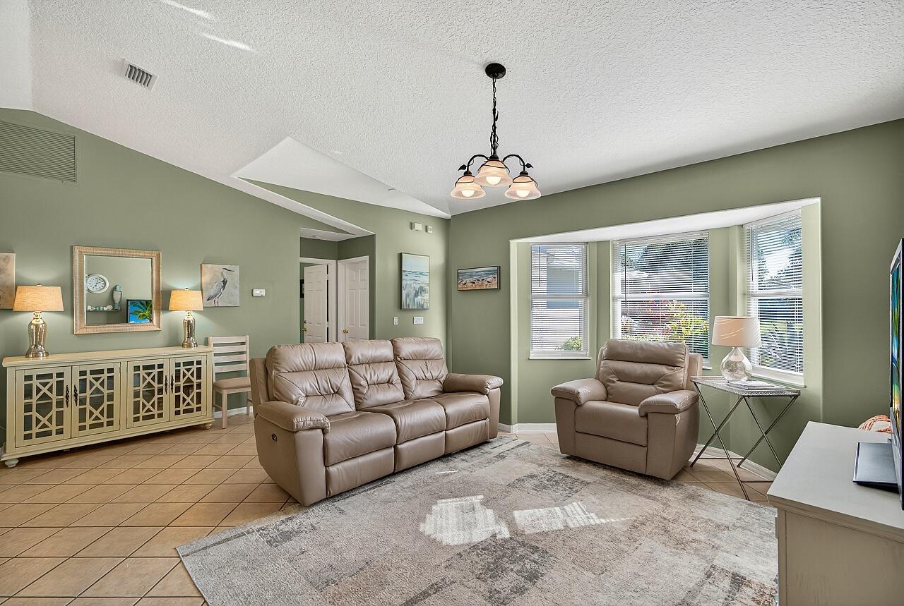 TREASURE TRAIL SUBDIVISIO - Residential