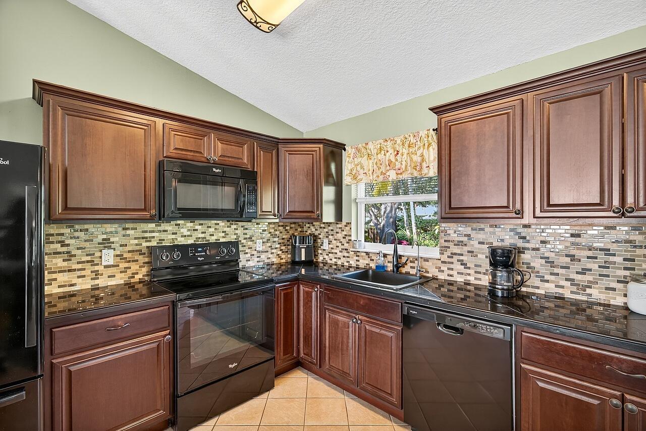 TREASURE TRAIL SUBDIVISIO - Residential