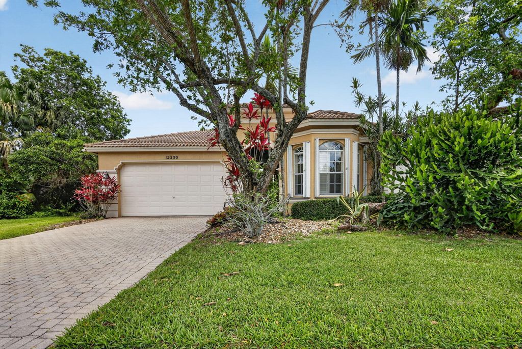 Photo of 12530 VÃ­a Valenza, Boynton Beach, FL 33436 (MLS # B26032613)