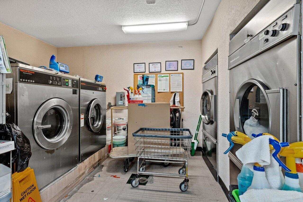 HY-CREST CENTER PAR 2 (LE - Commercial Sale