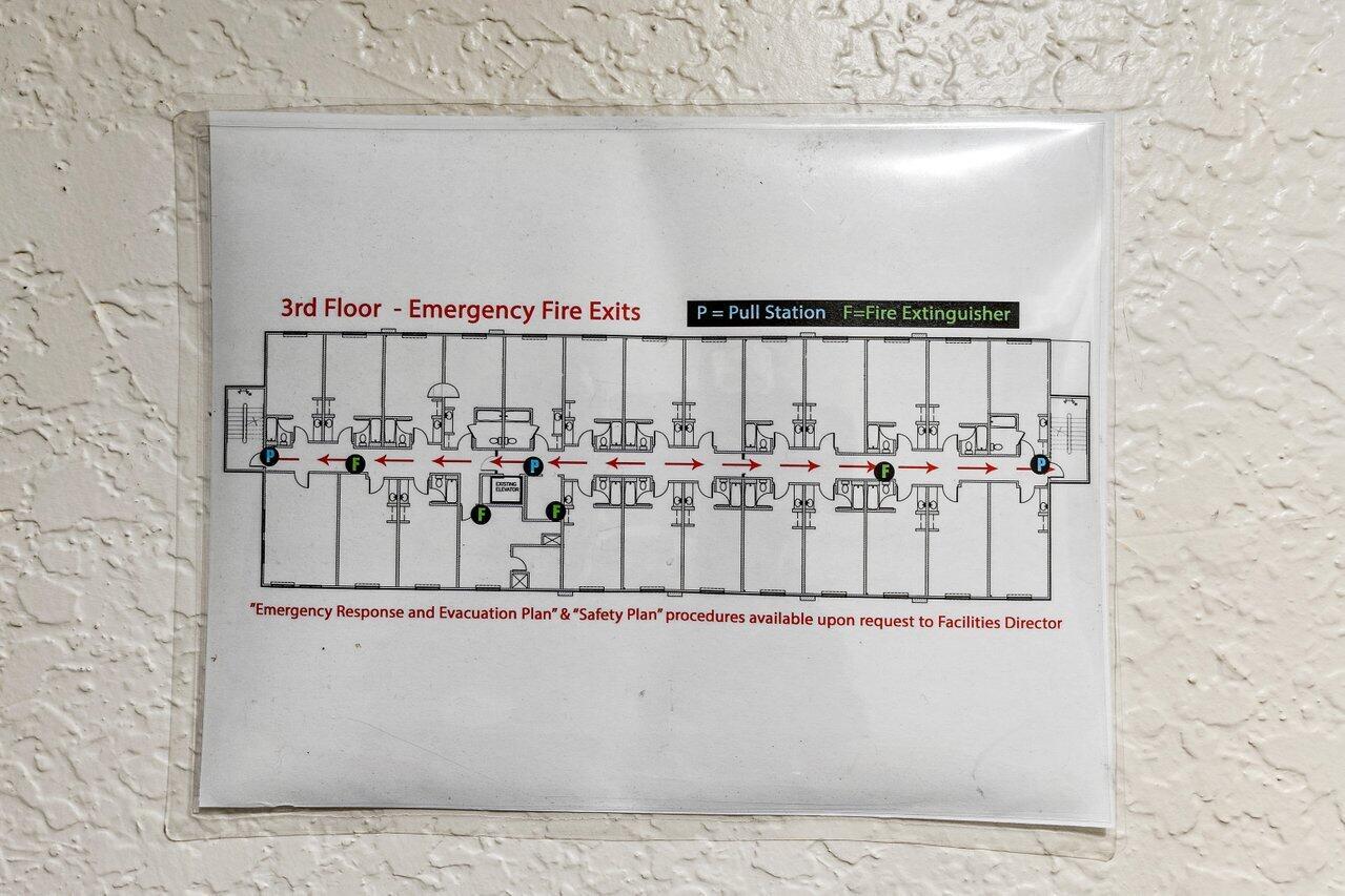 HY-CREST CENTER PAR 2 (LE - Commercial Sale